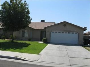 314 Calle Pinuelas, Delano, CA 93215