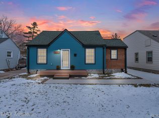 18511 Brohl St, Roseville, MI 48066