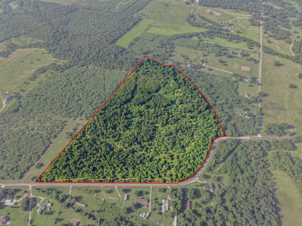 40499 & 40601 Garrett Rd, Brookshire, TX 77423