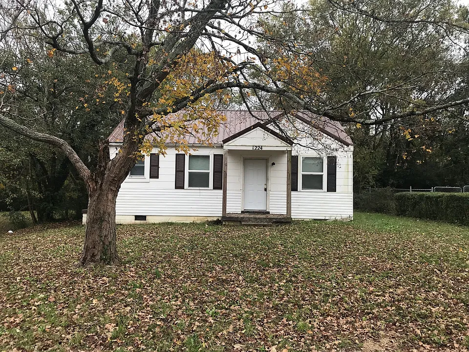 1224 Greenfield Dr