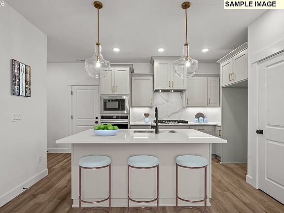 4th image of 8568 SE Crabapple St