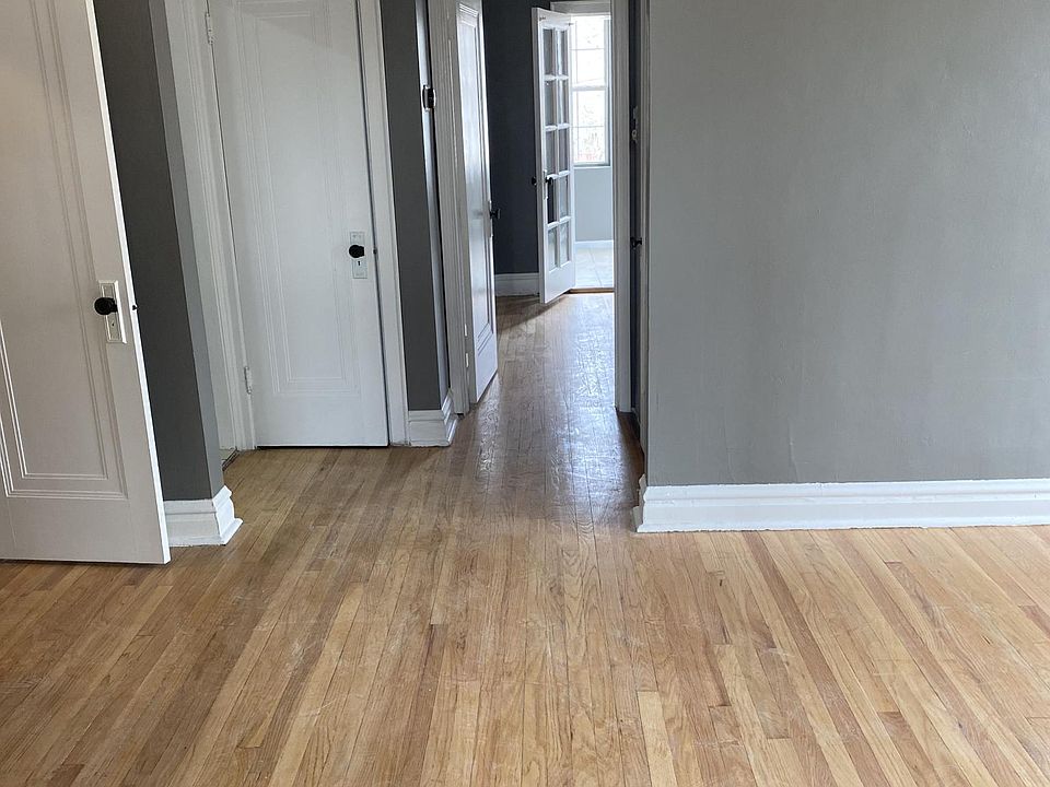 Living room looking into 2nd bedroom