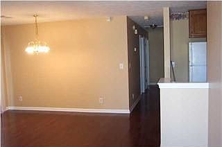 5th image of 2804 Country Brook Dr