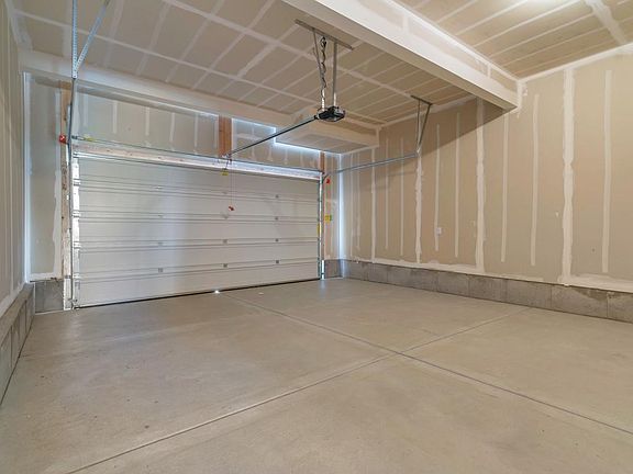 3rd image of 796 W Sunrise Way