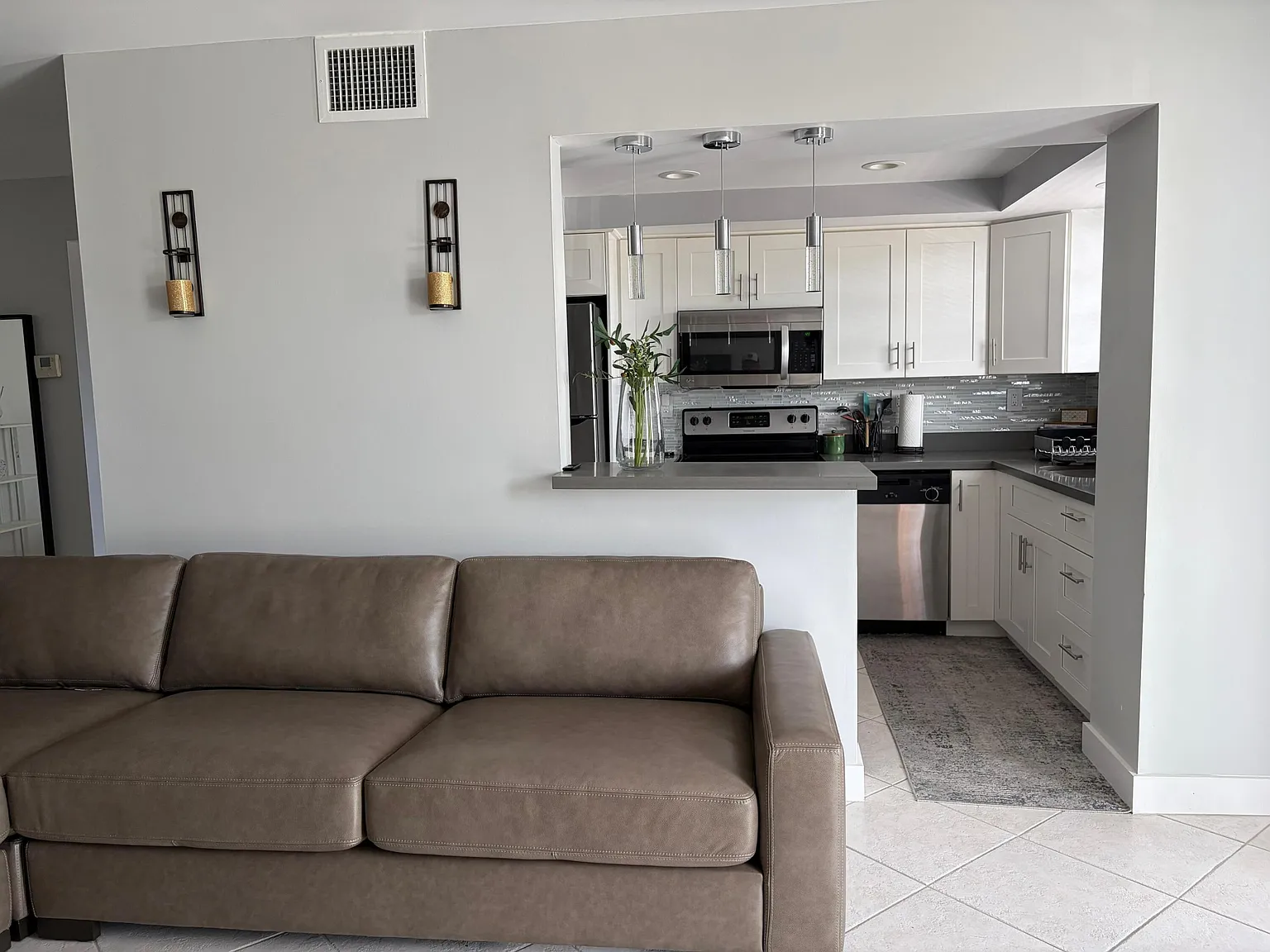 1 bed, 1.5 bath, 920 sqft, $2,200 — Photo 4