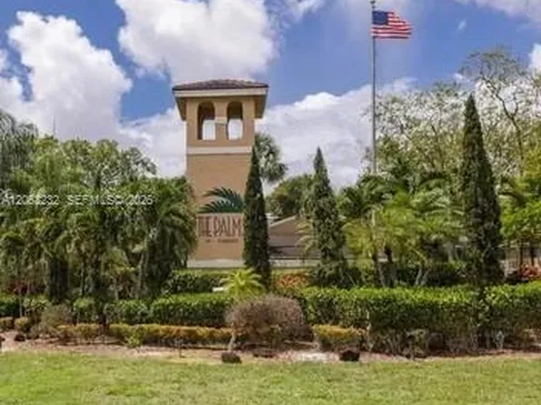 9491 Palm Cir S APT 203, Hollywood, FL 33025