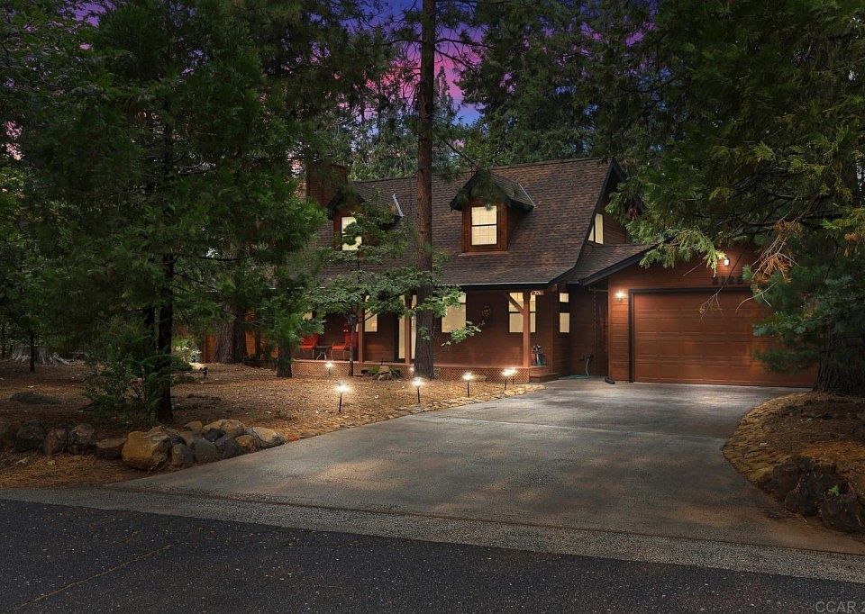 1st image of 3126 Valley View Dr