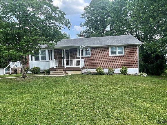 2nd image of 3716 Haupt St