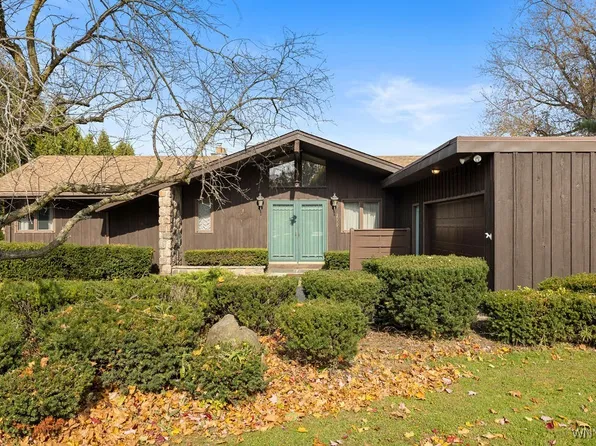 2009 Ridge Rd, Lewiston, NY 14092