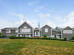 391 Old Farm Rd, Franklin, MA 02038