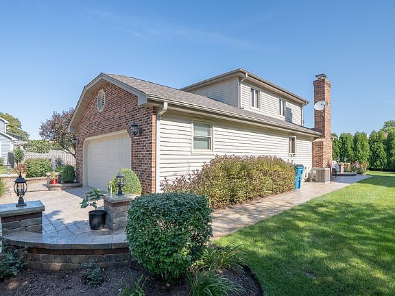 3rd image of 635 Catino Ct