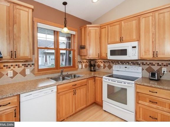 2nd image of 1155 Parkwood Ln