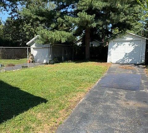 2nd image of 7008 Grace Ave