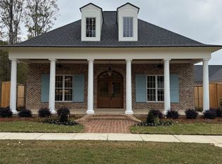 2141 Pecan Square Dr, Shreveport, LA 71106