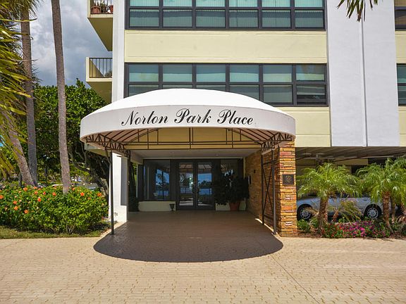 NORTON PARK PLACE