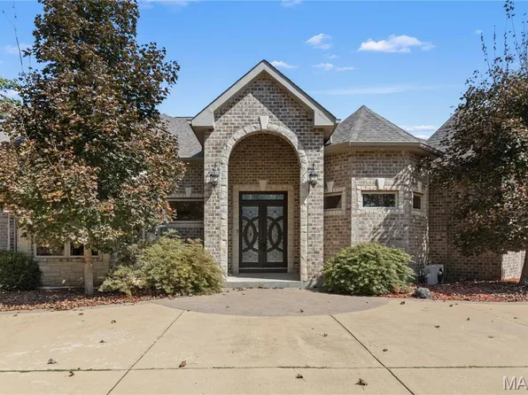 4068 Fleur Du Bois Dr, Florissant, MO 63034