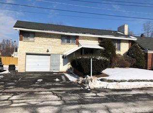 84 Lowell St, Albany, NY 12205