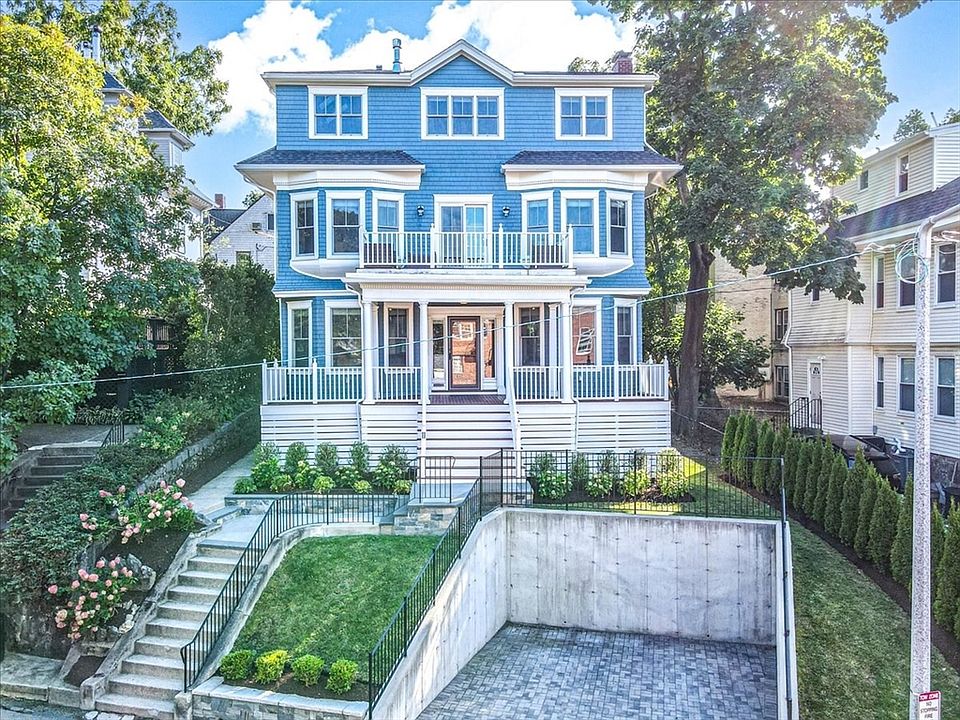 1st image of 11 Robinwood Ave