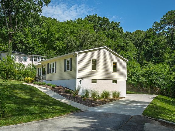 2nd image of 3107 Mason Dr