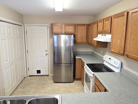 4th image of 1715 Pepperwood Way