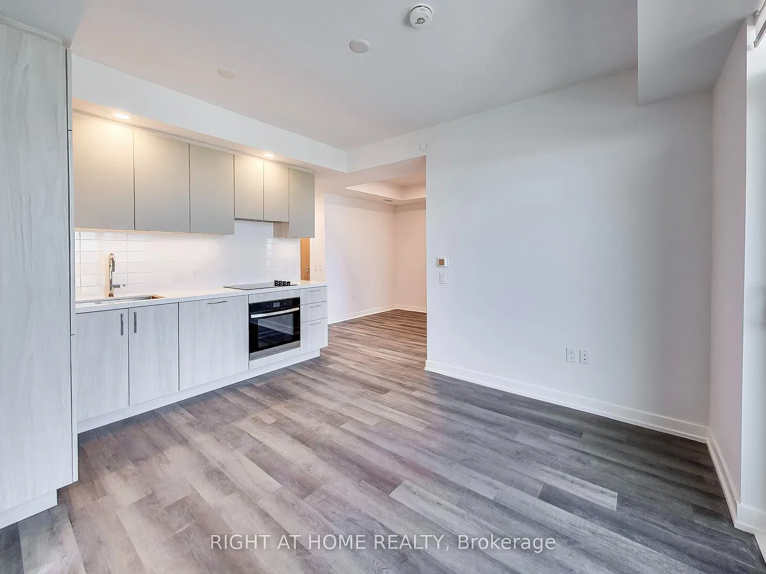 2 bed, $2,295 — Photo 4