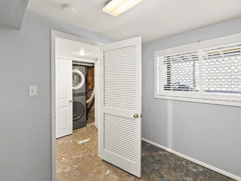 304 Cielo Vista St — Photo 32