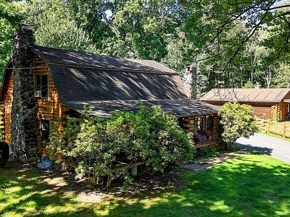 2nd image of 354 Long Hill Rd