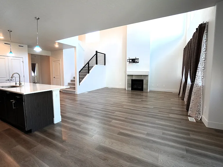 245 E Caldera St — Photo 21