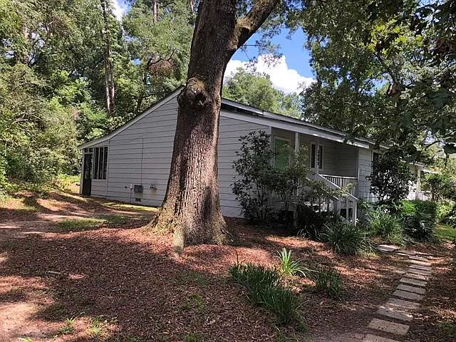 2 bed, 978 sqft, $1,325 — Photo 2