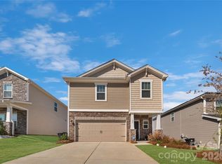 126 Johns Cardinal Dr, Mooresville, NC 28115