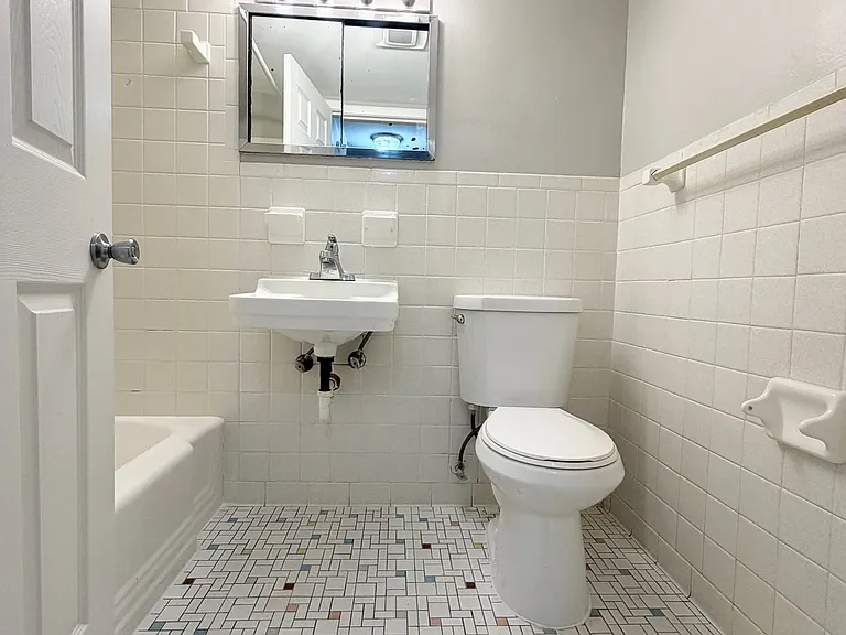 Powderhorn Park Apartments — Photo 13