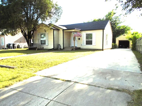 2301 Williams Pl, Fort Worth, TX 76111