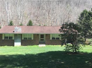 3155 Joes Creek Rd, Comfort, WV 25049