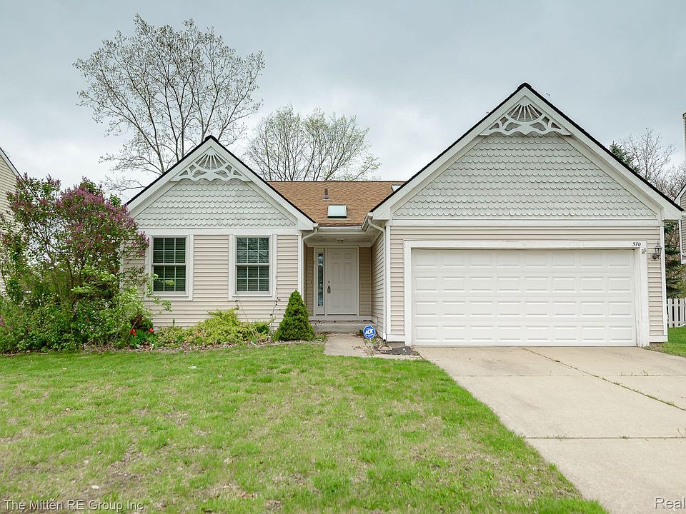 1st image of 570 Thornhill Ct