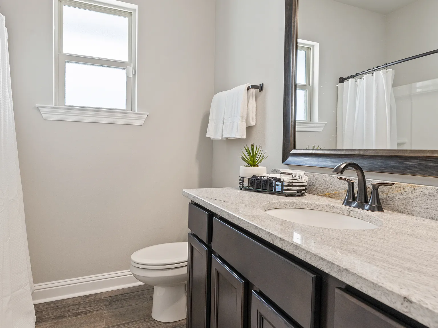 3 bed, 1741 sqft, $2,400 — Photo 3