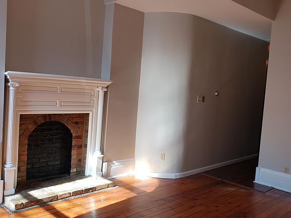 2nd image of 430 Chestnut St Unit 1
