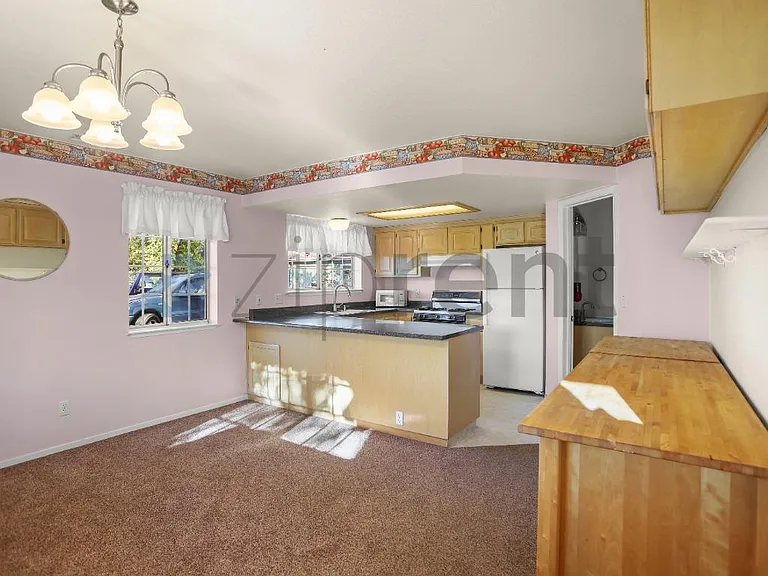 Kitchen/Diniing