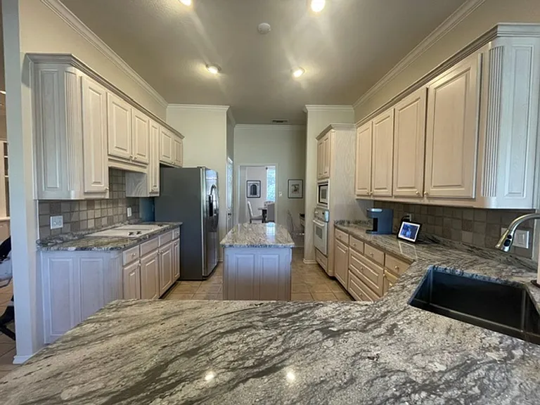 558 Timber Ridge Dr — Photo 8