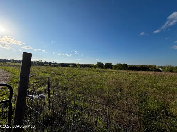 7204 State Road J, New Bloomfield, MO 65063