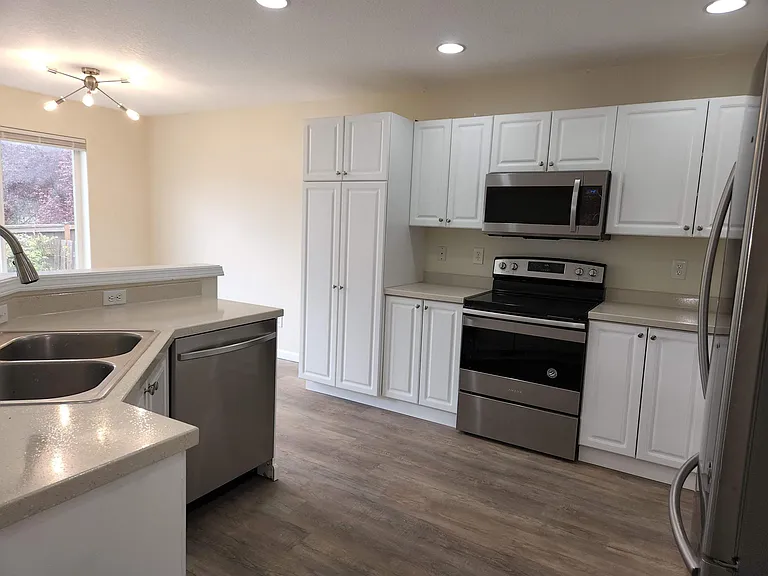5223 NE Schoeler Cir — Photo 6