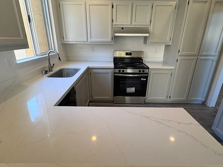 348 Stamper Cir — Photo 4