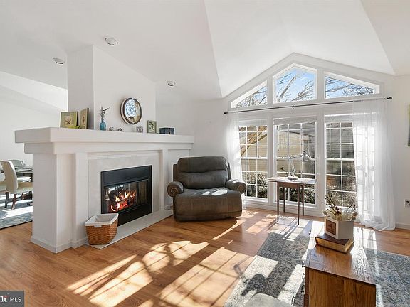 2nd image of 26294 Creekwood Cir #2631