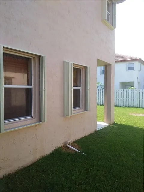 3 bed, 2.5 bath, 1993 sqft, $3,500 — Photo 4