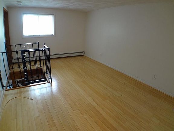 3rd image of 96 Edward St #1R
