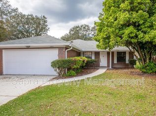 12449 Long Lake Dr N, Jacksonville, FL 32225