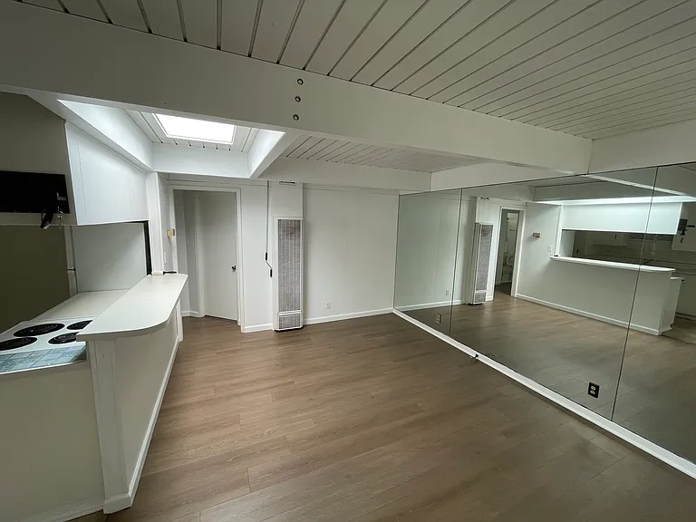 44 Bennett Ave #B — Photo 4