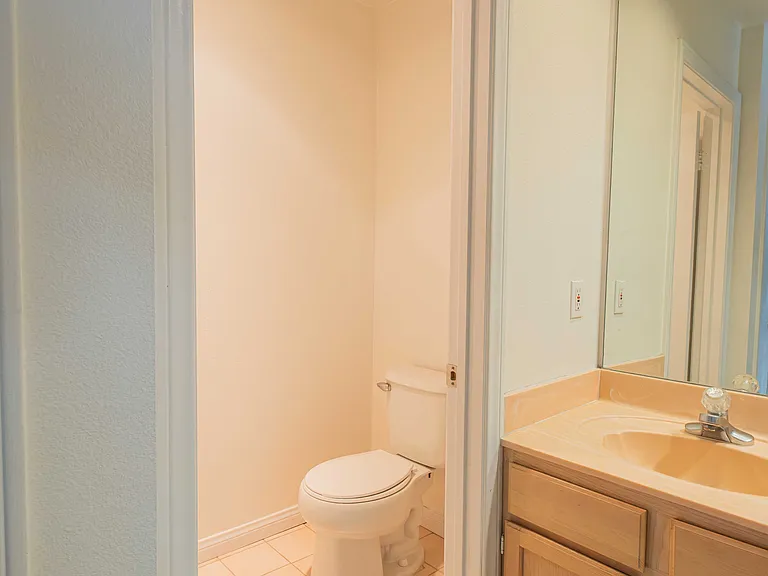 1131 Campbell St #211 — Photo 23