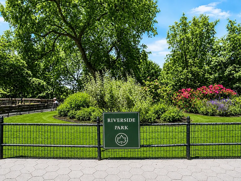 280 Riverside Dr #3S — Photo 22