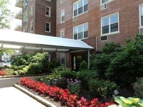1st image of 2355 Bell Blvd APT 4C