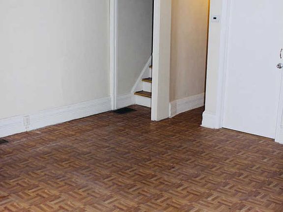 5th image of 119 E Lehigh Ave